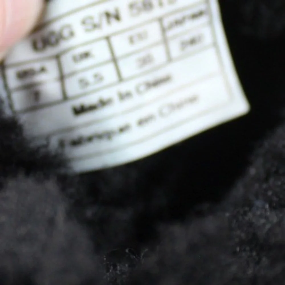 UGG Australia Classic Tall 5815 Black Leather Sheepskin Boots Womens 7‎